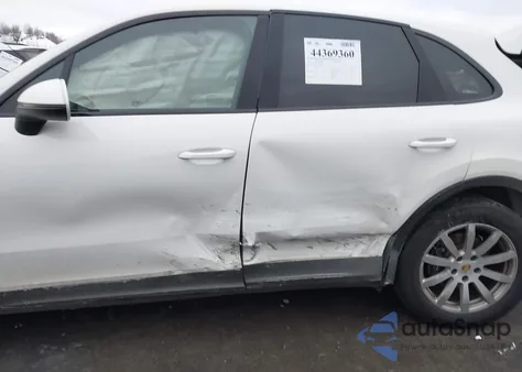 2021 Porsche Cayenne z USA, uszkodzony, nr VIN WP1AA2AY1MDA07537